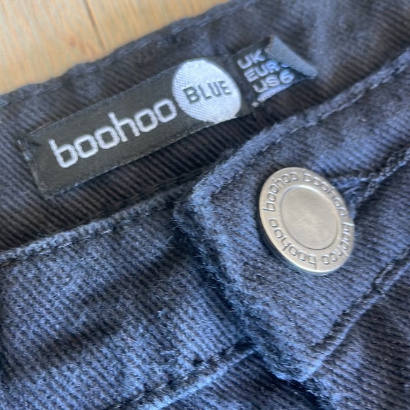 Boohoo bootcut high waist black jeans size 6 NWOT - Picture 2 of 3